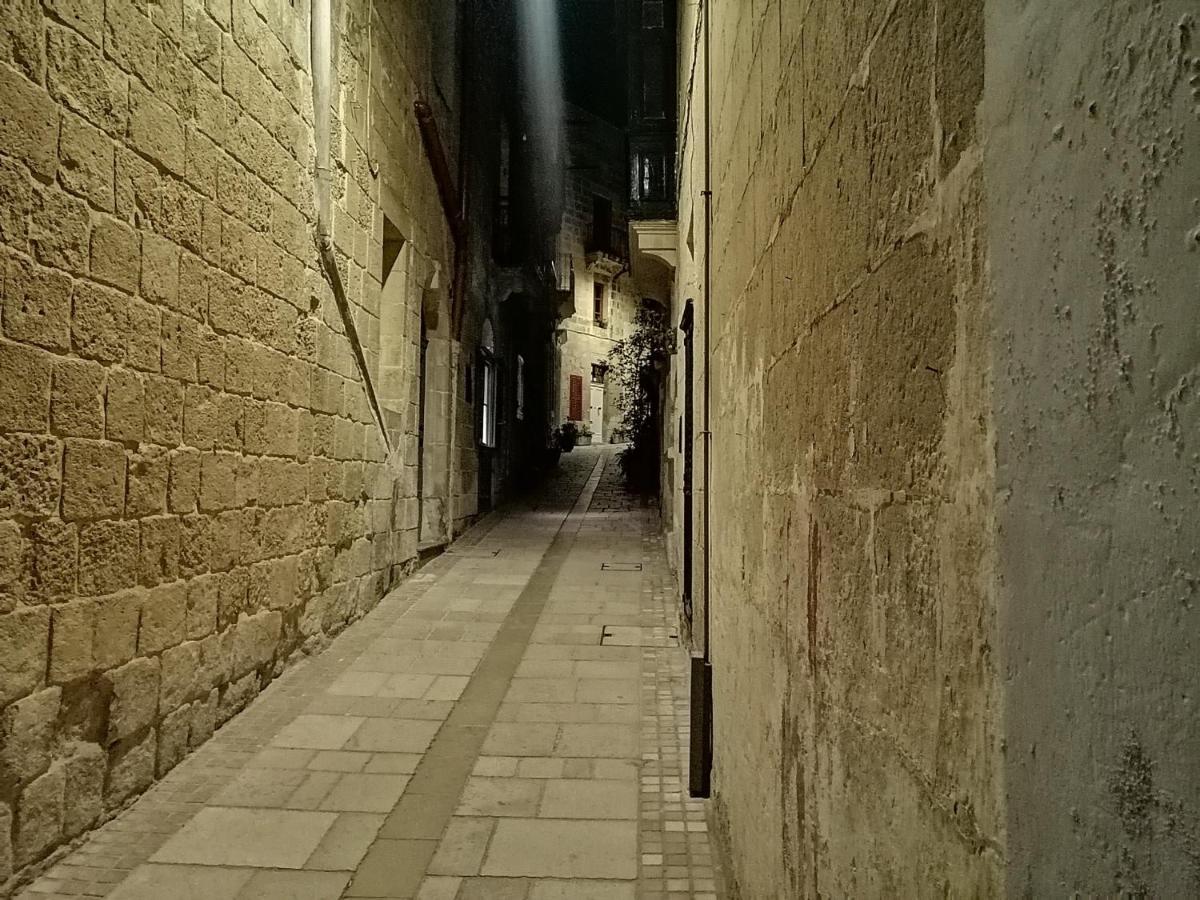 Vittoriosa' Seafront 2 Bed Highly Furnished Apartment Birgu Exterior foto
