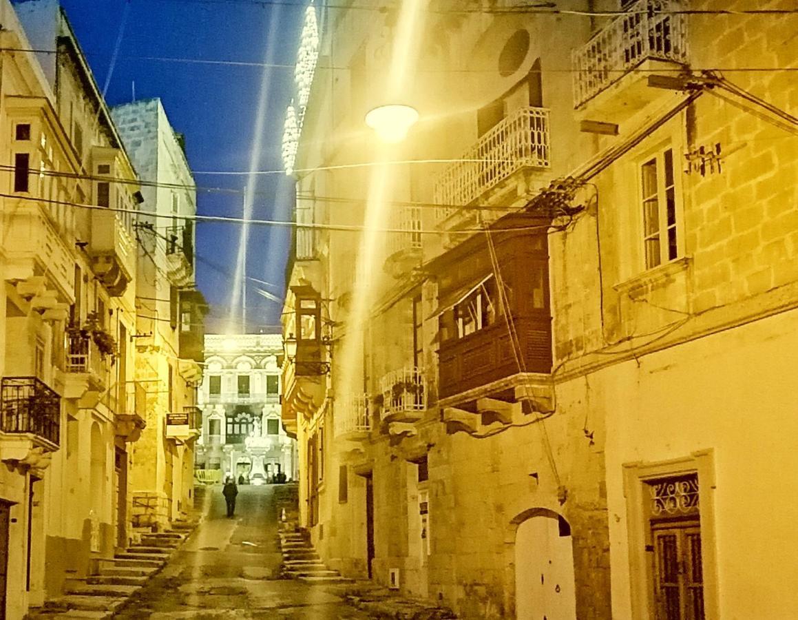 Vittoriosa' Seafront 2 Bed Highly Furnished Apartment Birgu Exterior foto