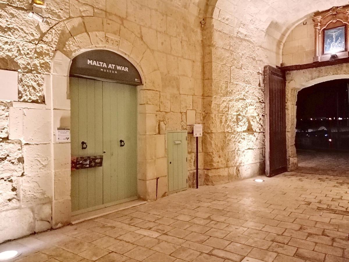 Vittoriosa' Seafront 2 Bed Highly Furnished Apartment Birgu Exterior foto