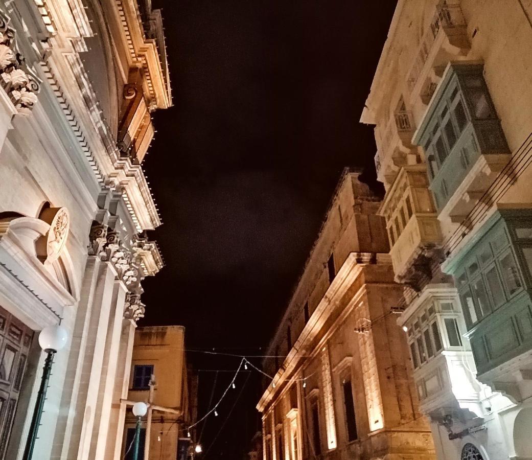 Vittoriosa' Seafront 2 Bed Highly Furnished Apartment Birgu Exterior foto