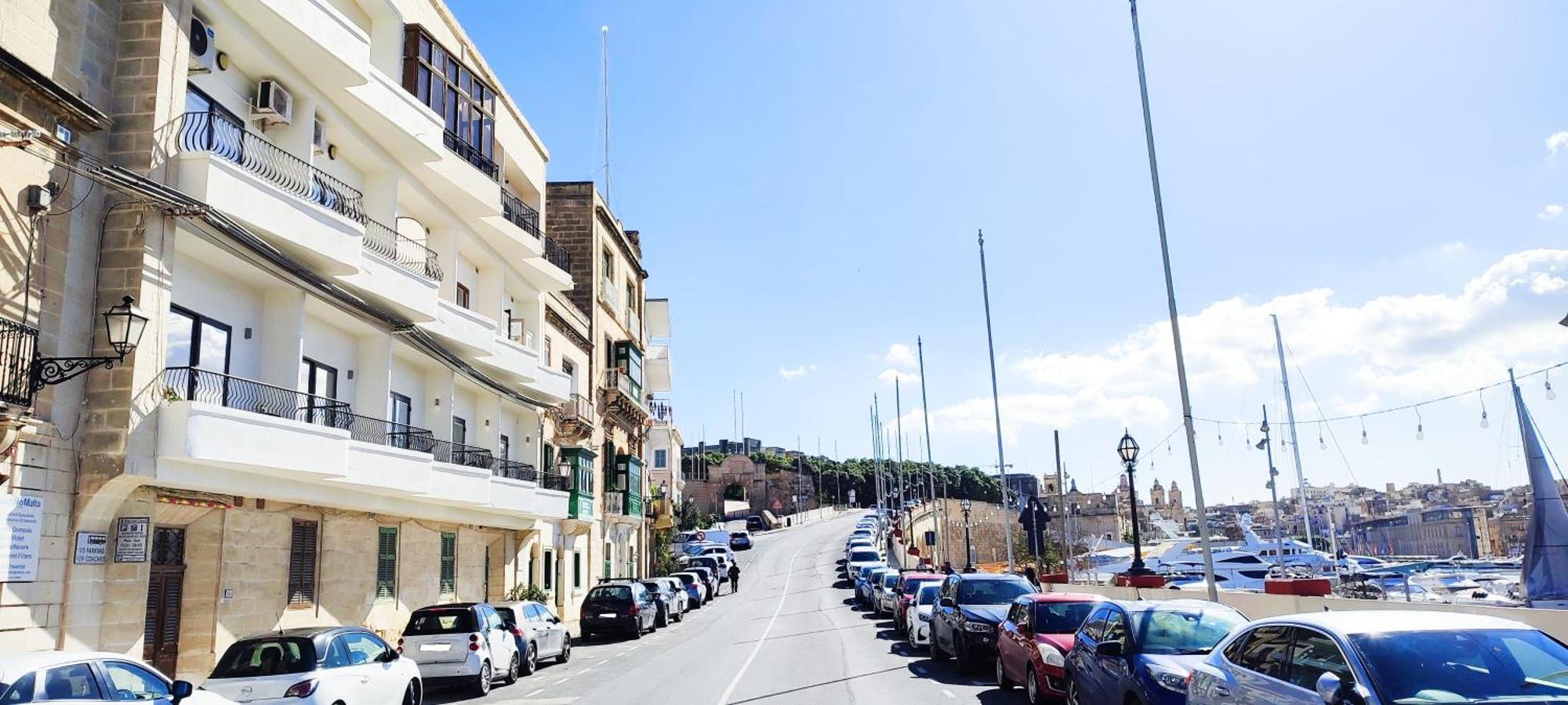 Vittoriosa' Seafront 2 Bed Highly Furnished Apartment Birgu Exterior foto