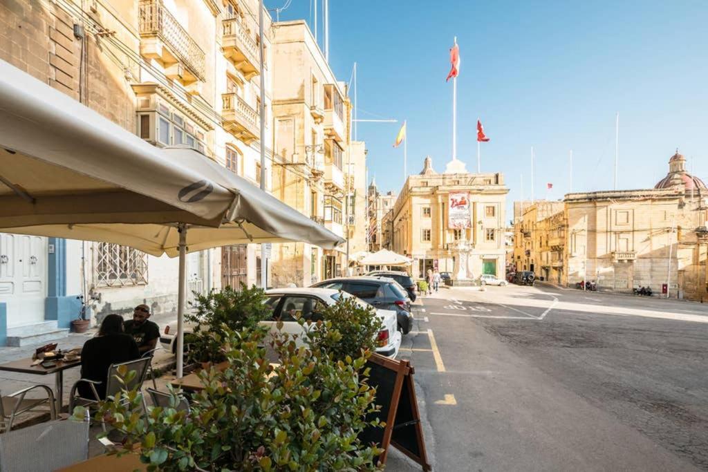 Vittoriosa' Seafront 2 Bed Highly Furnished Apartment Birgu Exterior foto